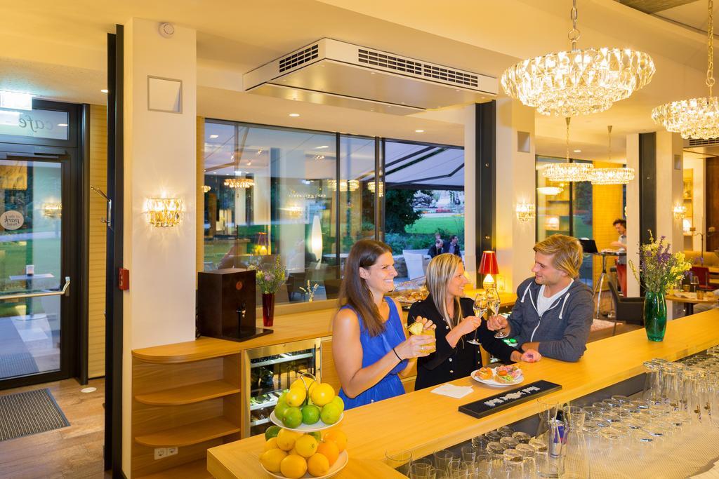 At The Park Hotel บาเดน ภายนอก รูปภาพ